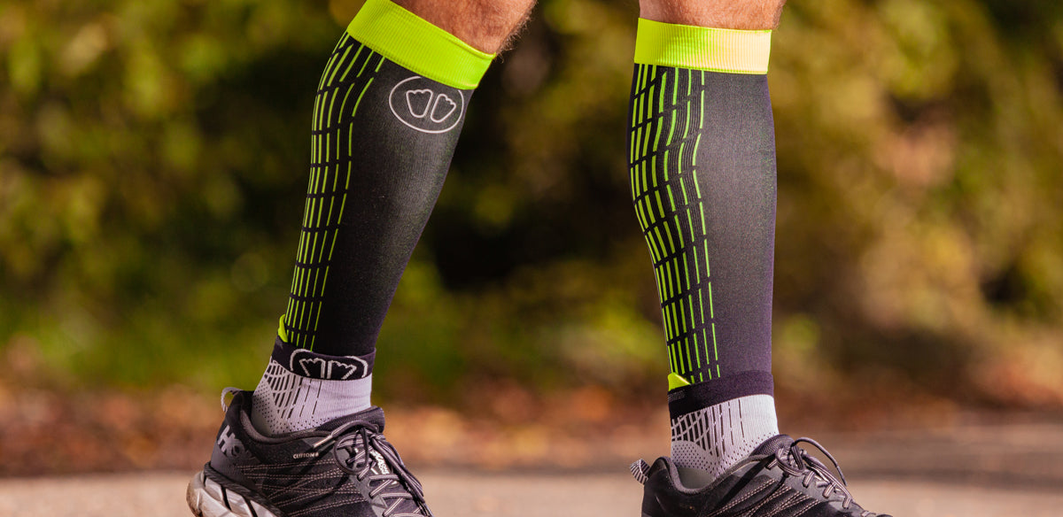 JUST RIDER Compression Sleeve for Men & Women - Best Calf Socks for  Running, Shin Splint, Calf Pain Relief, Leg Support Sleeve for Runners,  Medical, Air Travel, Nursing, Cycling (Black, Medium) 