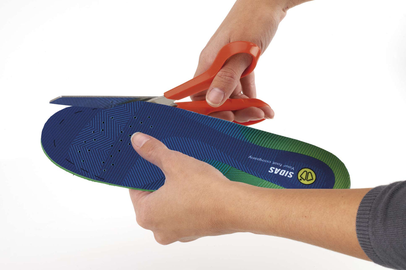How do I cut my new shoe insole? – Sidas Canada